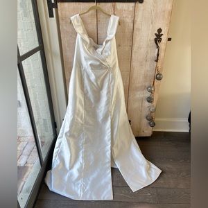 Dressy Alfred Sung New with tags bridesmaid dress